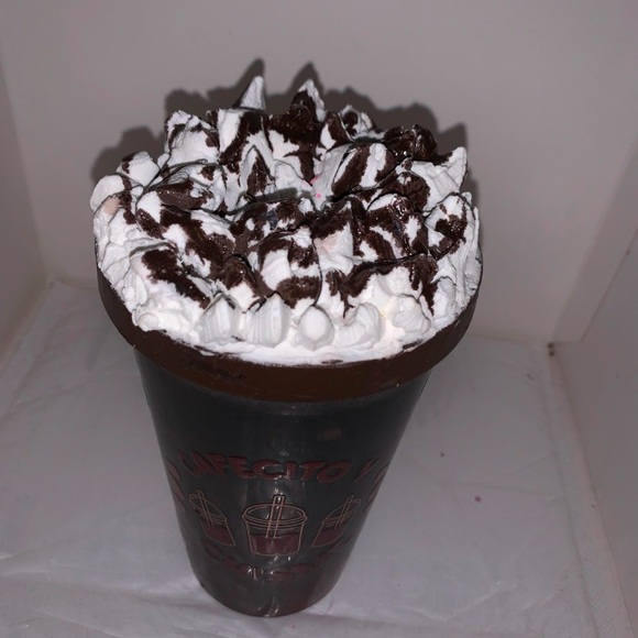 Cafecito Y Chisme Milky SnowGlobe Tumbler - Picture 2 of 3